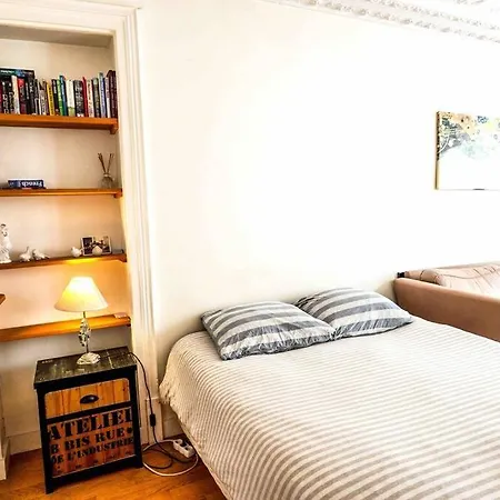 Spacious Studio Near Montorgueil 公寓 *